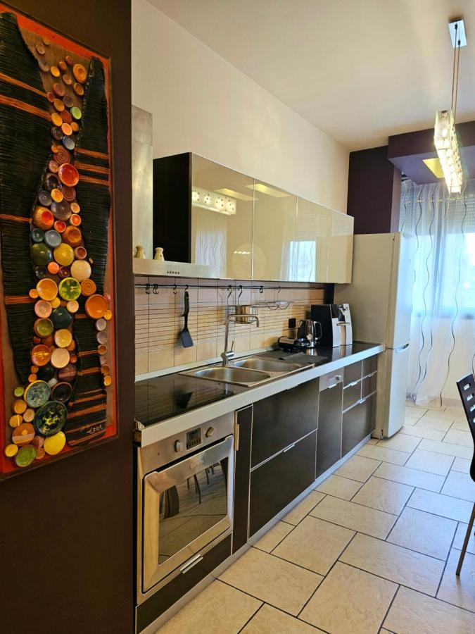 Center Apartment Easy_Luxury Tirana Eksteriør billede
