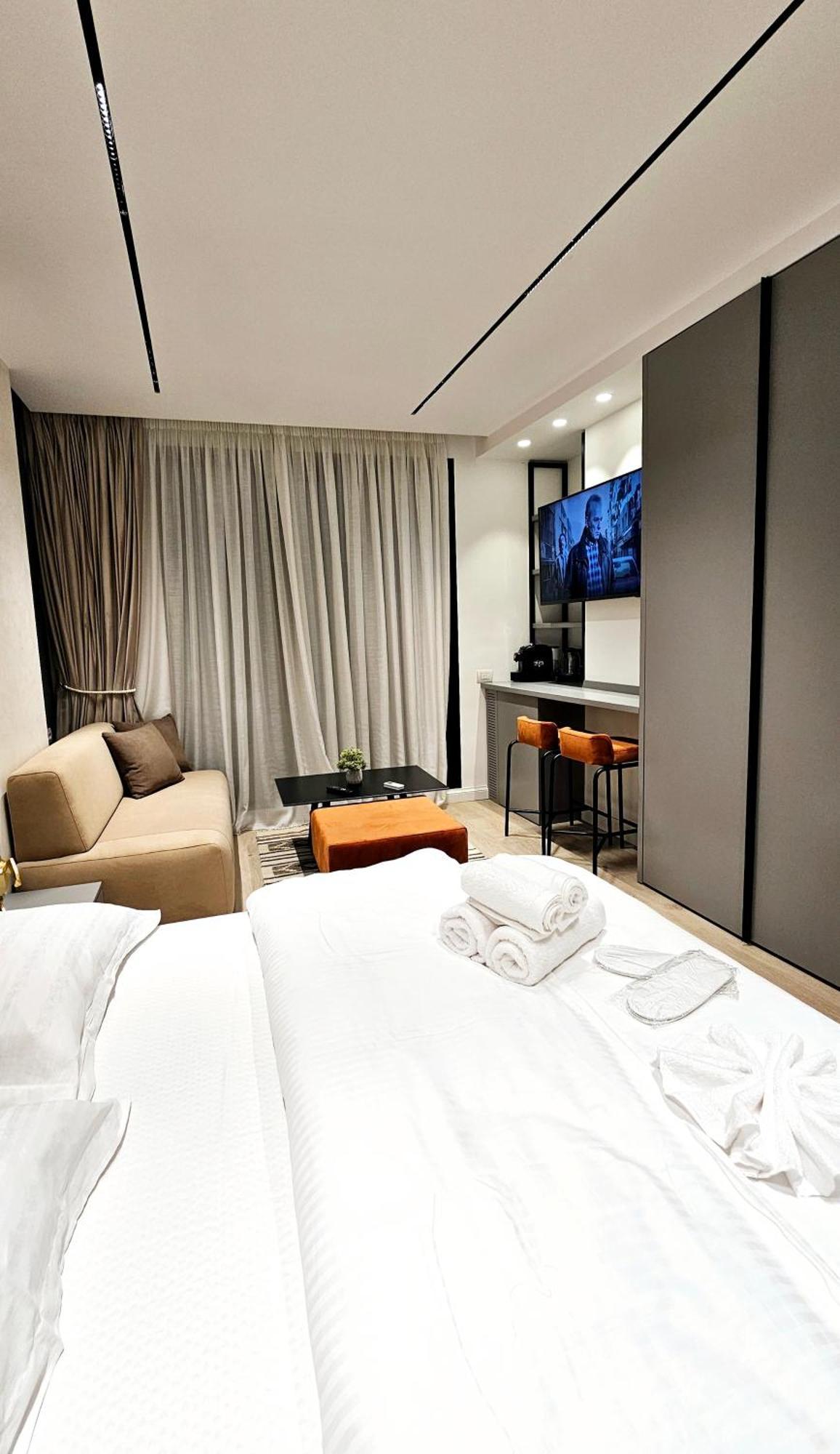 Center Apartment Easy_Luxury Tirana Eksteriør billede