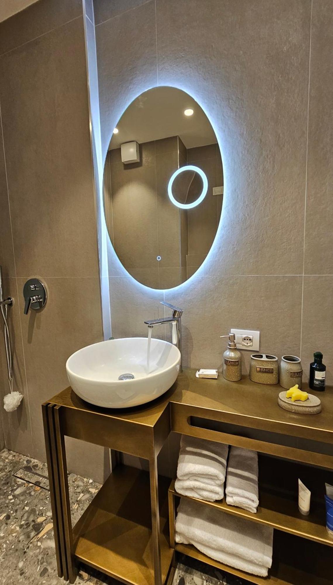 Center Apartment Easy_Luxury Tirana Eksteriør billede